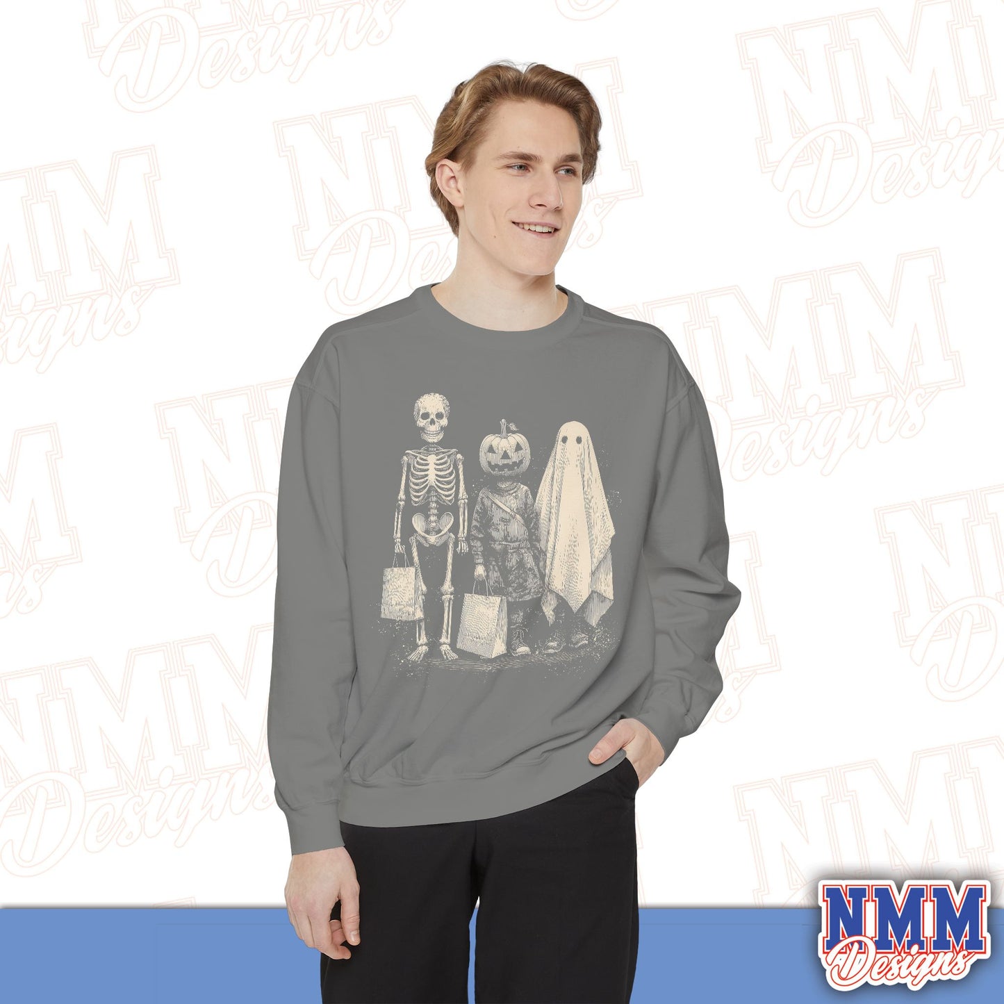 Halloween Skeleton Pumpkin Ghost Sweatshirt, Cozy Fall Wear, Unisex Sweatshirt for Halloween, Gift for Halloween Lovers, Spooky Season [...]